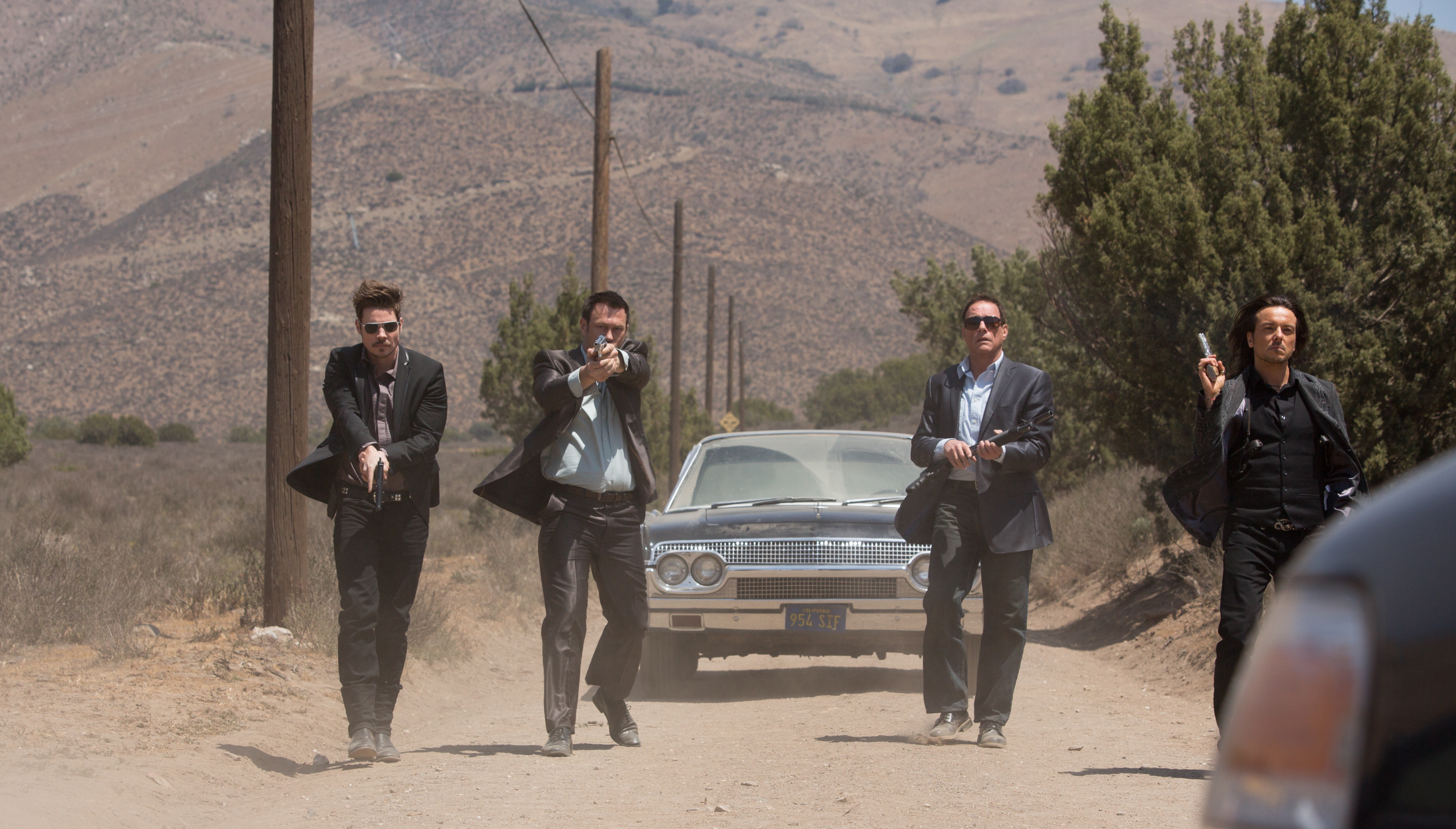 Still of Jean-Claude Van Damme, Grant Bowler, Josh Henderson and Daniele Favilli in Swelter (2014)