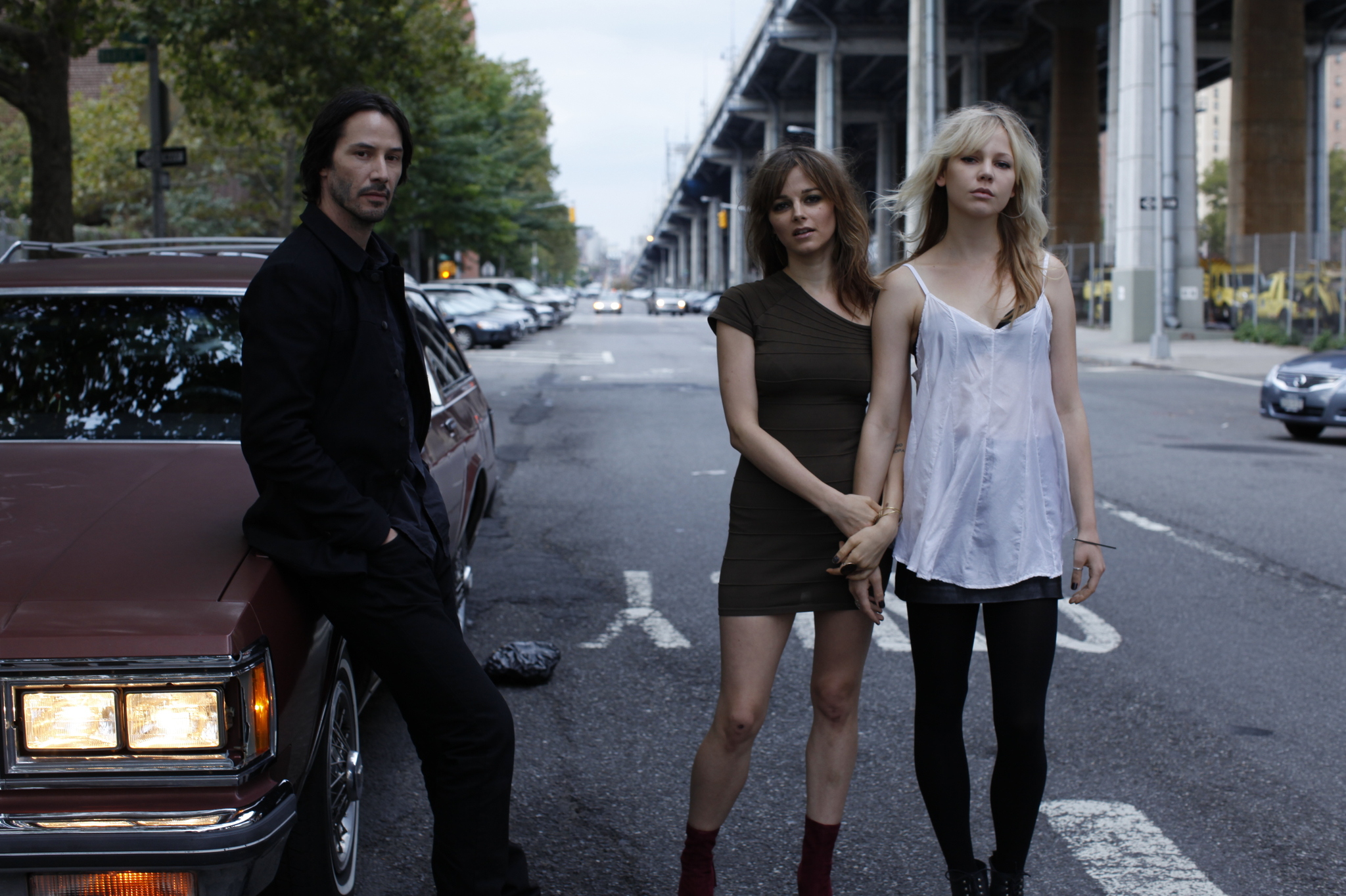 Still of Keanu Reeves, Bojana Novakovic and Adelaide Clemens in Generation Um... (2012)