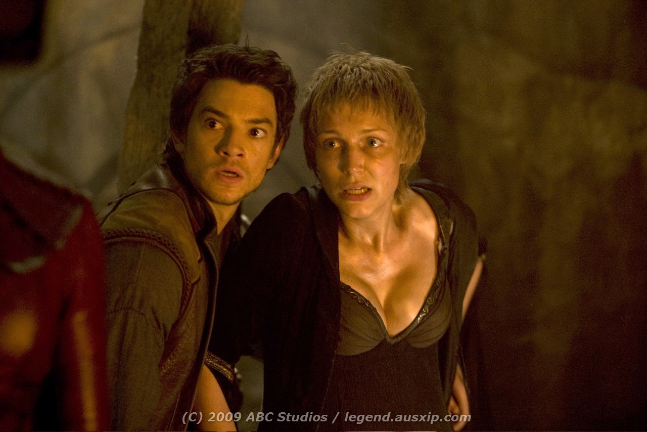 Tania Nolan & Craig Horner as Dennee Amnell & Richard Cypher in ABC/Disney's Legend of the Seeker (2009)