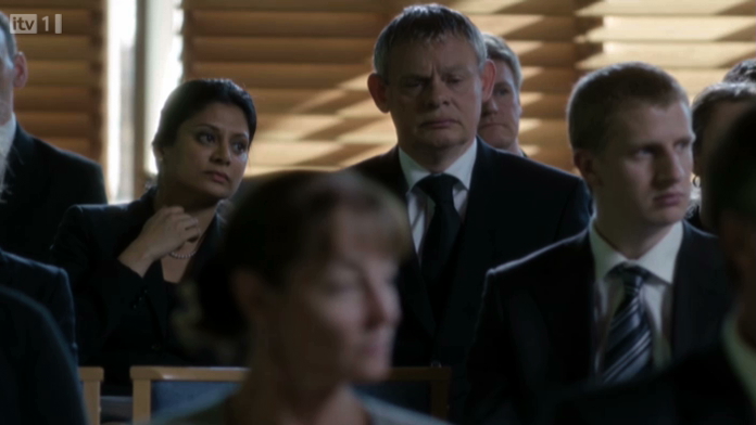 Still of Martin Clunes, Goldy Notay and Graham Curry in The Town (2012)