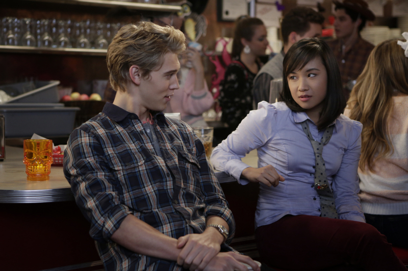 Still of Austin Butler and Ellen Wong in The Carrie Diaries (2013)