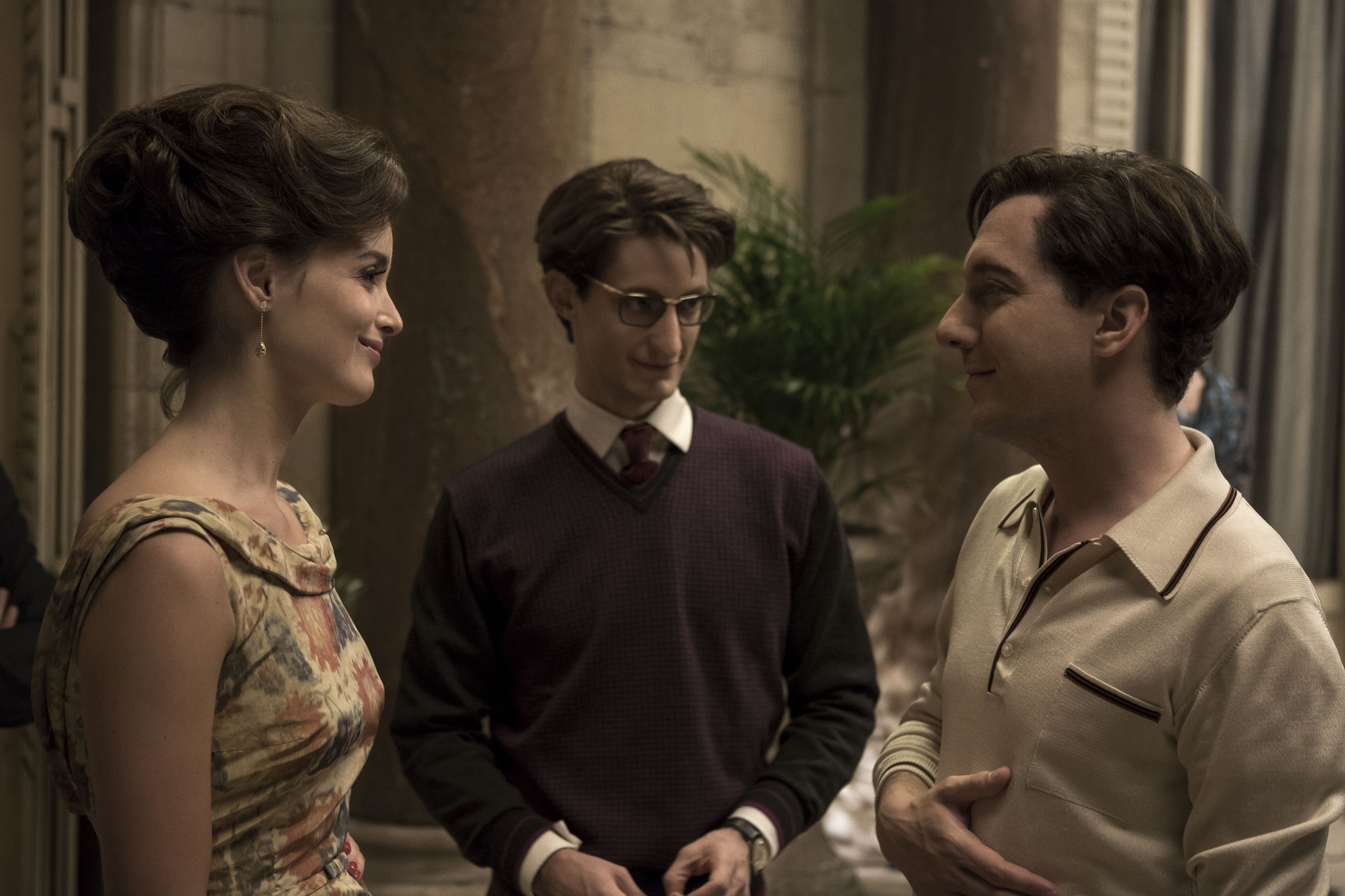 Still of Guillaume Gallienne, Pierre Niney and Charlotte Le Bon in Yves Saint Laurent (2014)
