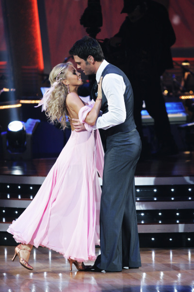 Still of Julianne Hough and Chuck Wicks in Dancing with the Stars (2005)