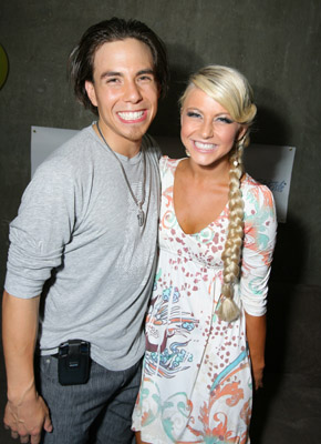 Apolo Ohno and Julianne Hough