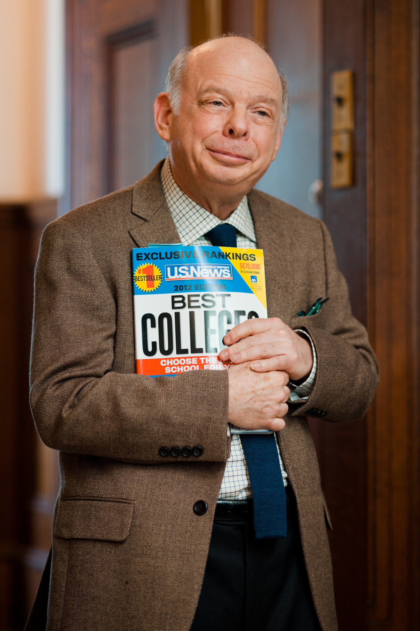 Still of Wallace Shawn in Admission (2013)