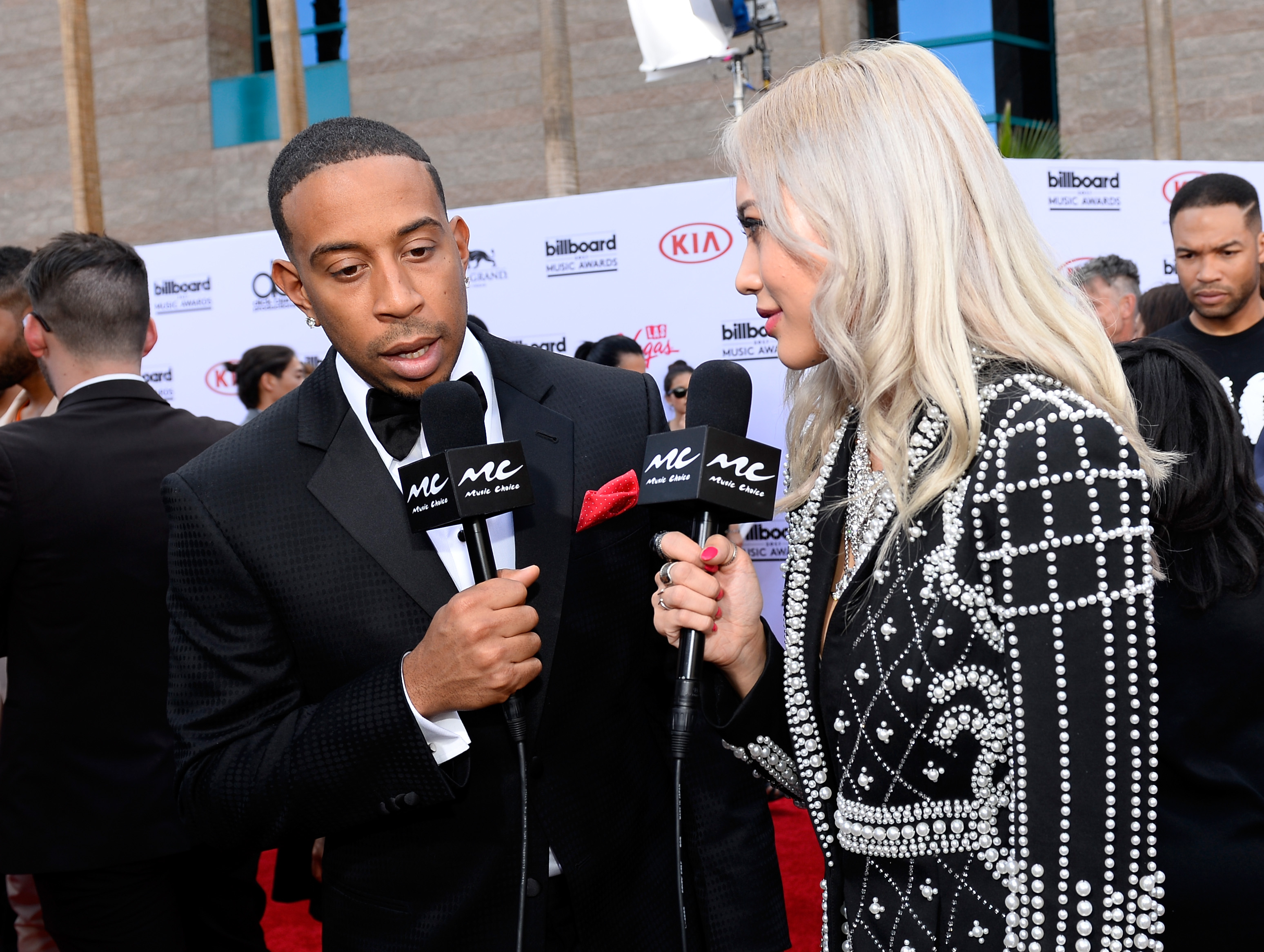 Amy Pham interviews Ludacris at the Billboard Music Awards May 2015