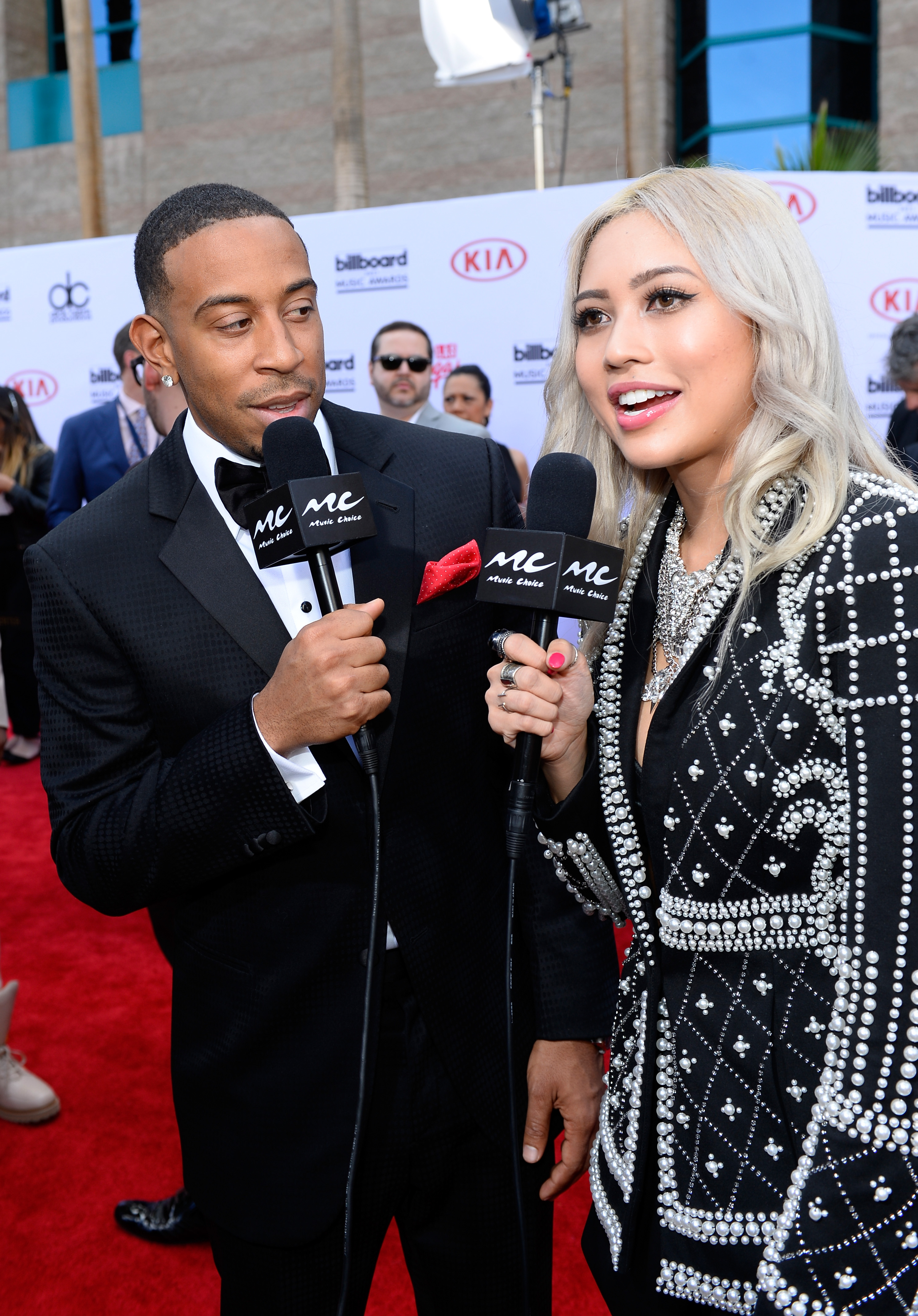 Amy Pham interviewing Ludacris at the Billboard Music Awards May 2015