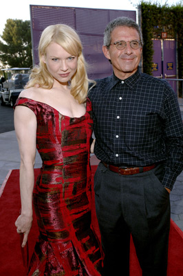 Renée Zellweger and Ron Meyer at event of Cinderella Man (2005)