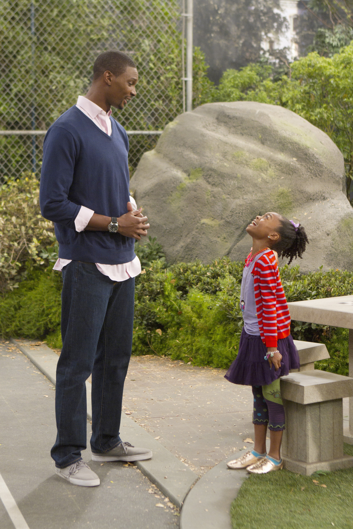 Still of Chris Bosh and Skai Jackson in Jessie: Say Yes to the Messy Dress (2013)