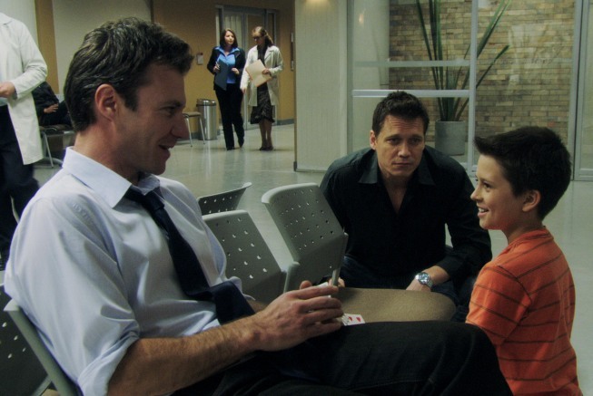 Still of Chris Vance and Billy Unger in Mental (2009)