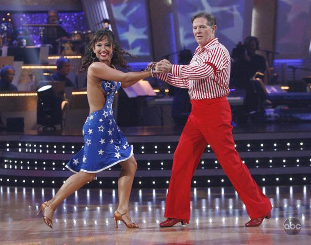 Still of Tom DeLay in Dancing with the Stars (2005)