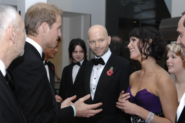 Marc Forster, Prince William Windsor and Gemma Arterton at event of Paguodos kvantas (2008)