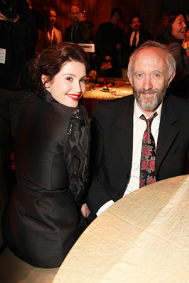 Jonathan Pryce and Gemma Arterton at event of Persijos princas: laiko smiltys (2010)