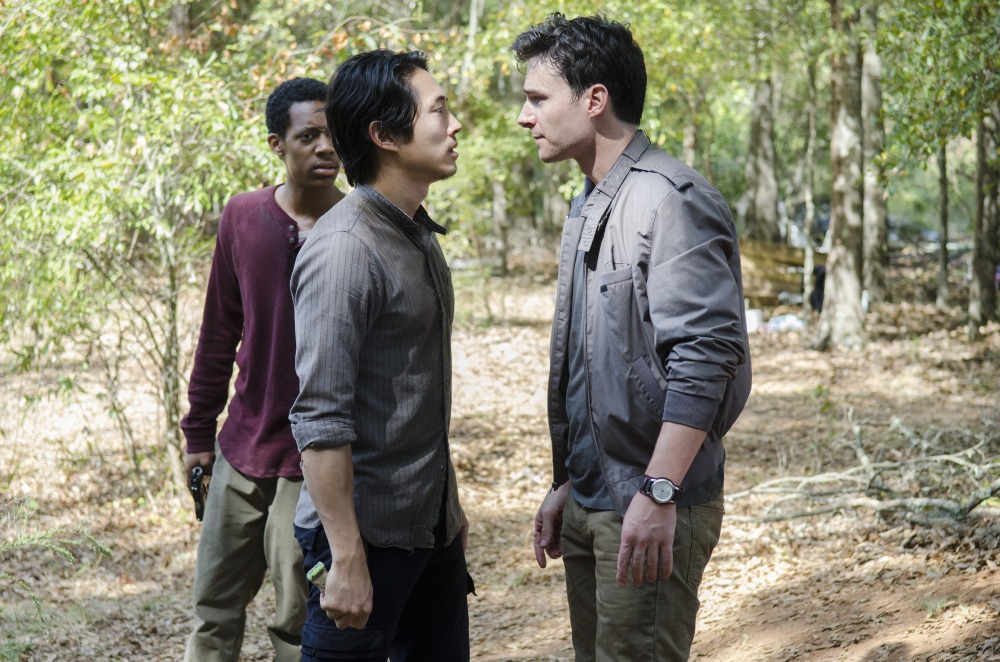 Aiden, Glenn, Noah face off. The Walking Dead