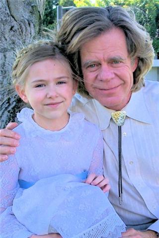 Madison Meyer(Mindy) and William H. Macy(Ray), on set of Dirty Girl