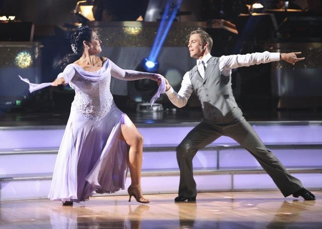 Still of Ricki Lake and Derek Hough in Dancing with the Stars (2005)