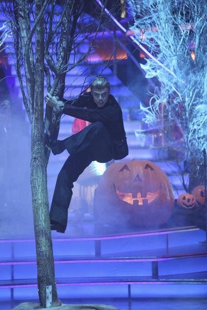 Still of Derek Hough in Dancing with the Stars (2005)