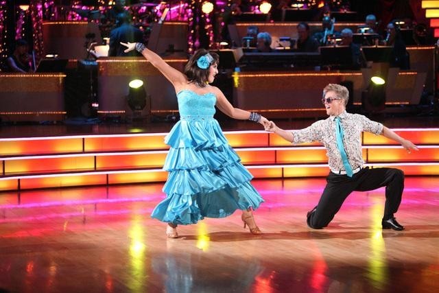 Still of Ricki Lake and Derek Hough in Dancing with the Stars (2005)