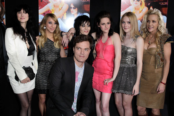 Joan Jett, Cherie Currie, Dakota Fanning, Michael Shannon, Floria Sigismondi, Kristen Stewart and Stella Maeve at event of The Runaways (2010)