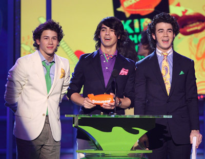 The Jonas Brothers at event of Nickelodeon Kids' Choice Awards 2008 (2008)