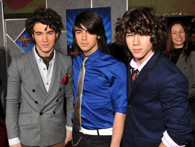 The Jonas Brothers, Kevin Jonas, Joe Jonas and Nick Jonas at event of Hannah Montana & Miley Cyrus: Best of Both Worlds Concert (2008)