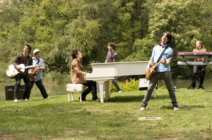 Still of The Jonas Brothers, Kevin Jonas, Joe Jonas and Nick Jonas in Jonas Brothers: koncertas trimateje erdveje (2009)