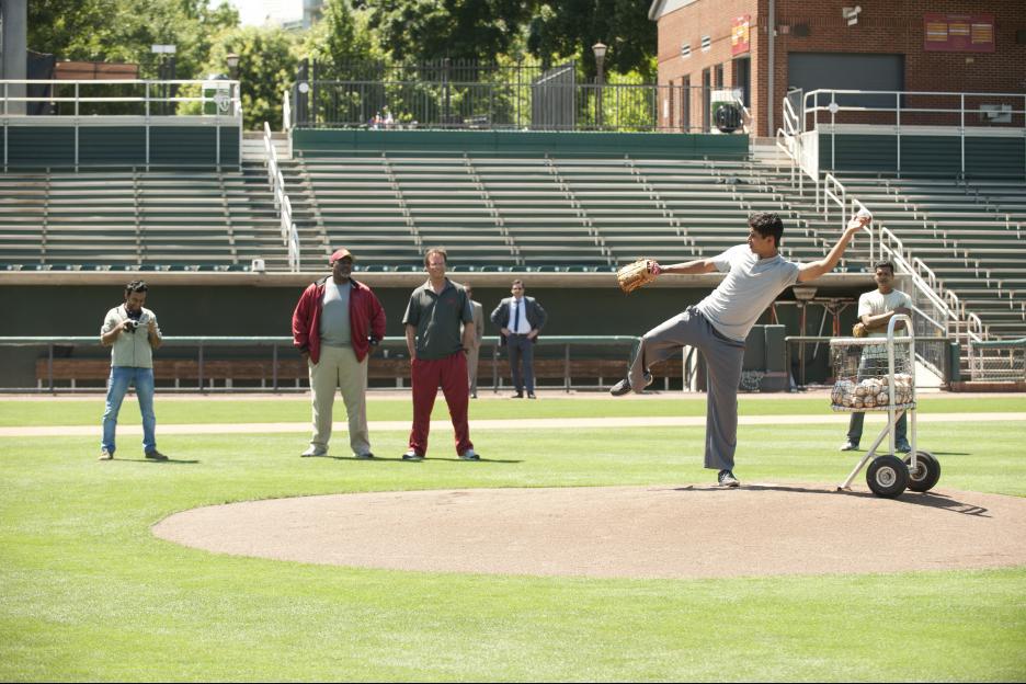 Still of Jon Hamm and Madhur Mittal in Million Dollar Arm (2014)