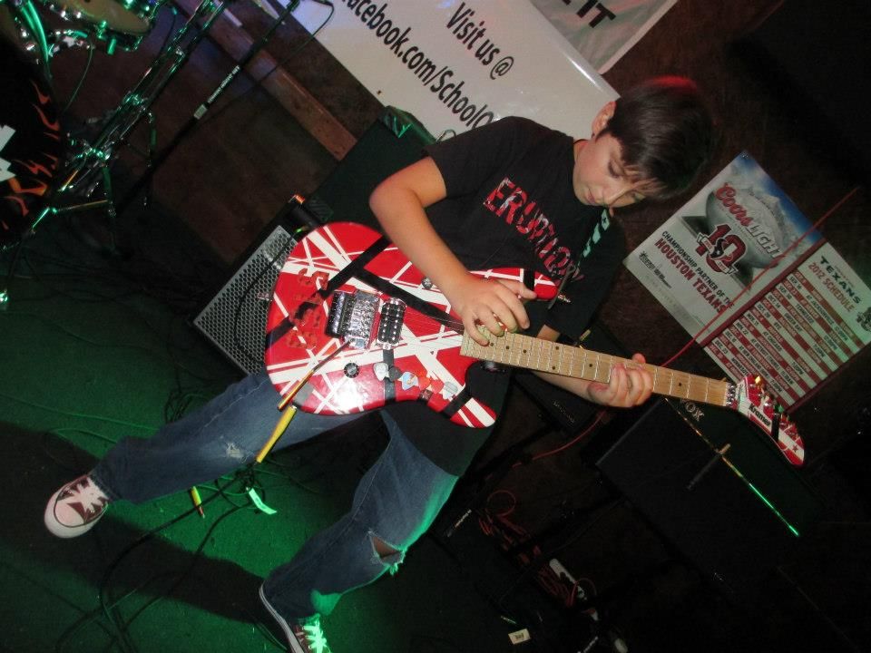 Evan Materne playing a solo at Mulligan's Sports Pub & Grub in San Antonio, Tx