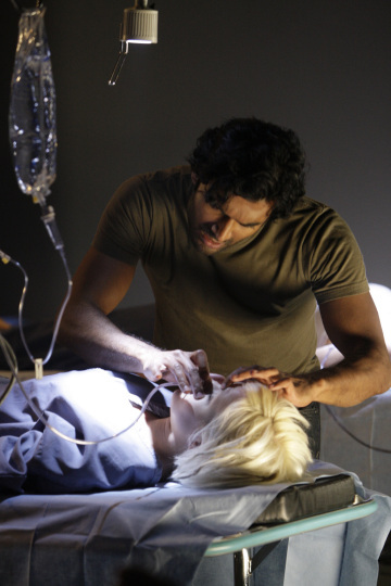 Still of Sendhil Ramamurthy and Brea Grant in Herojai (2006)