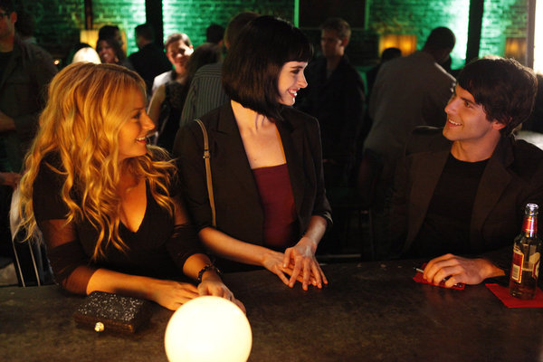 Still of Becki Newton, Krysten Ritter and David Giuntoli in Love Bites (2011)