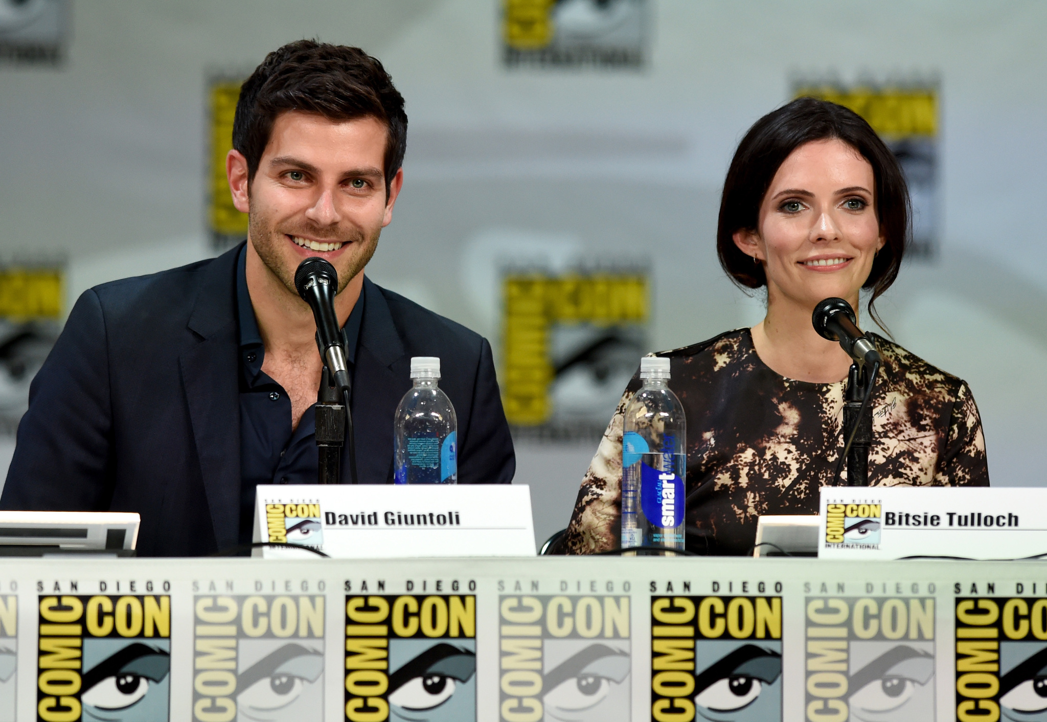 Bitsie Tulloch and David Giuntoli at event of Grimm (2011)