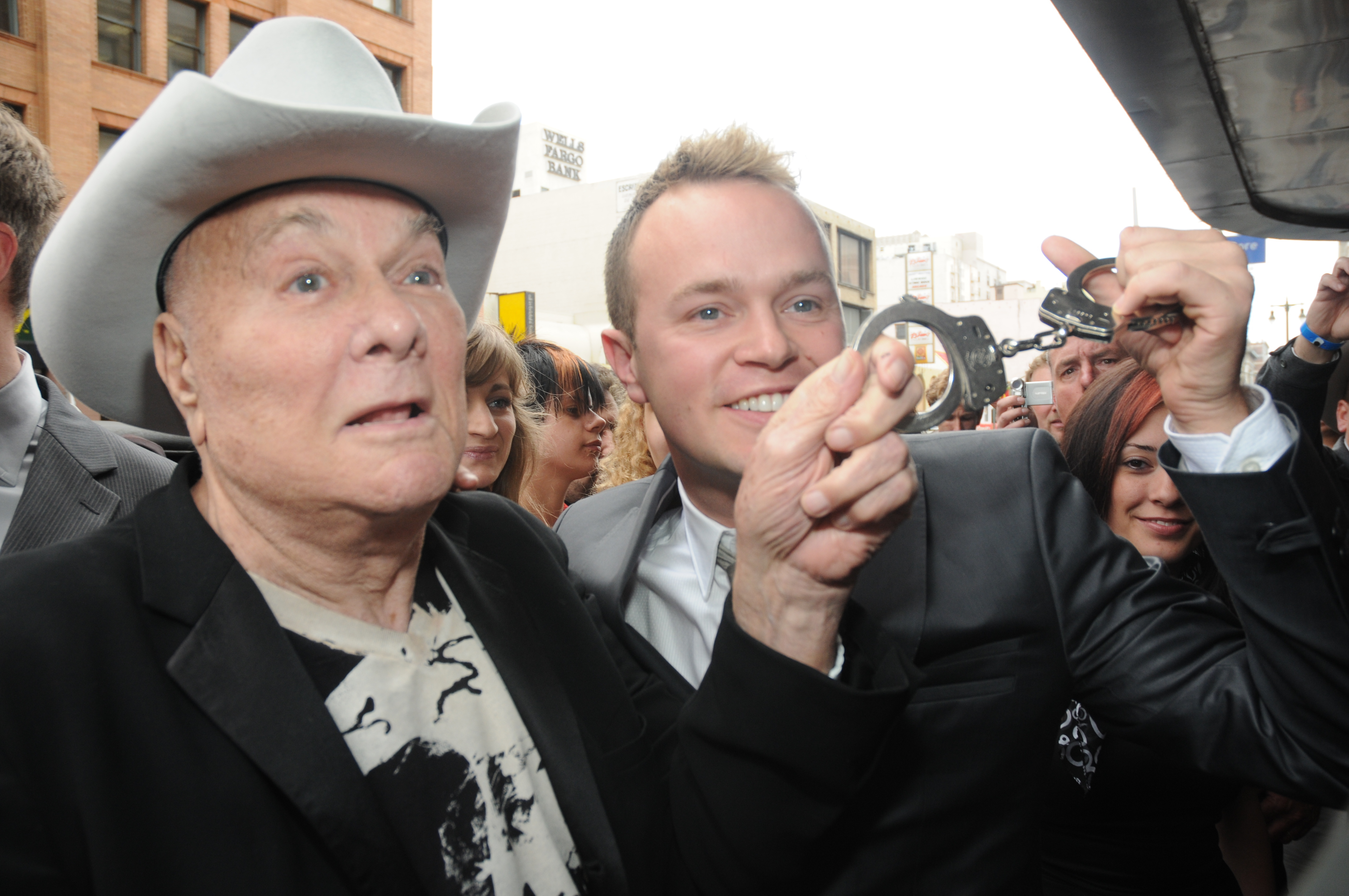 International escape artist Curtis Lovell II with 1950's movie actor Tony Curtis http://www.CurtisLovell.com