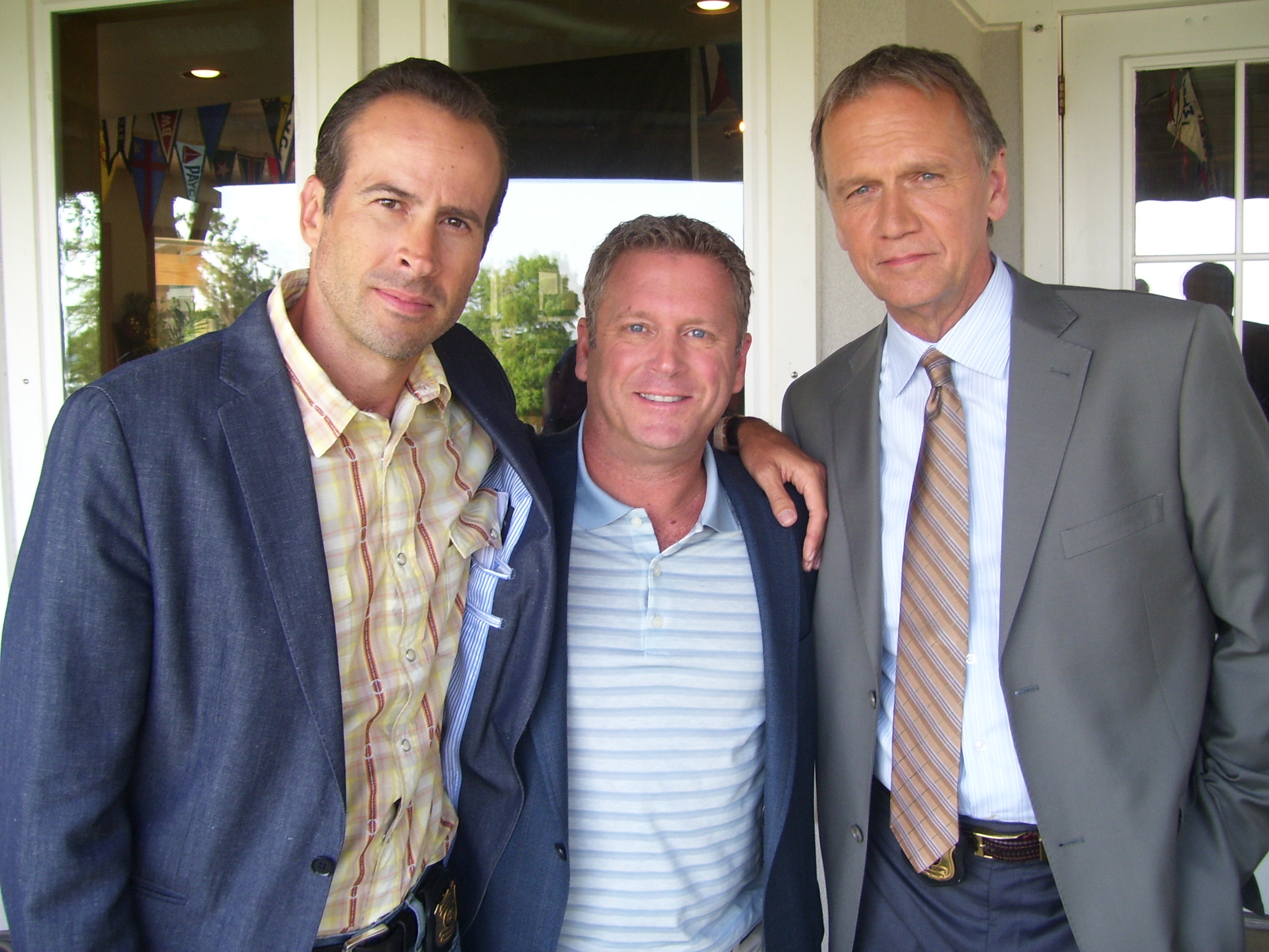 Tony Senzamici as Mills Ryan and Jason Lee as Dwight and Sam Hennings as Whitehead on the set of Memphis Beat. Episode # 507. 