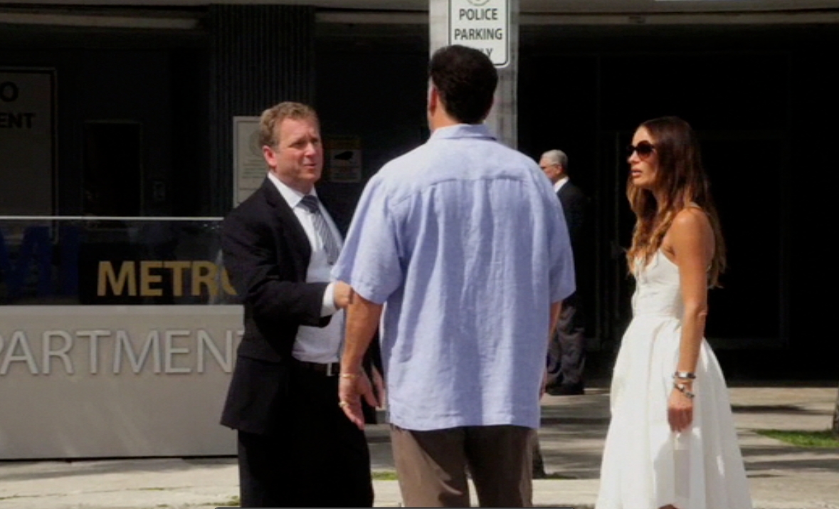 Tony senzamici as Lt.Tom Kendrick with Bruce Campbell and Gabrielle Anwar on the season finale of Burn Notice 