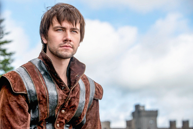 Still of Bernard Walsh and Torrance Coombs in Reign (2013)
