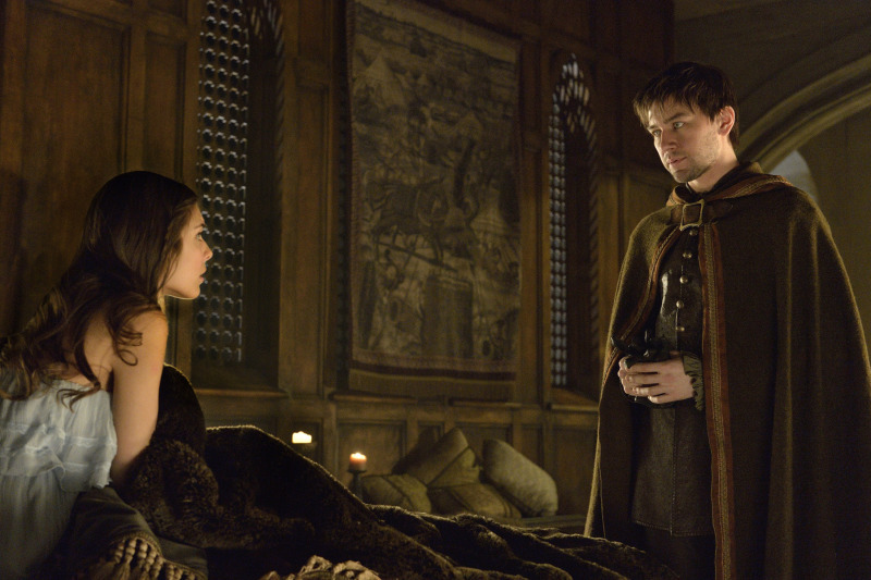 Still of Caitlin Stasey and Torrance Coombs in Reign (2013)
