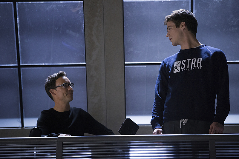 Still of Tom Cavanagh and Grant Gustin in The Flash (2014)