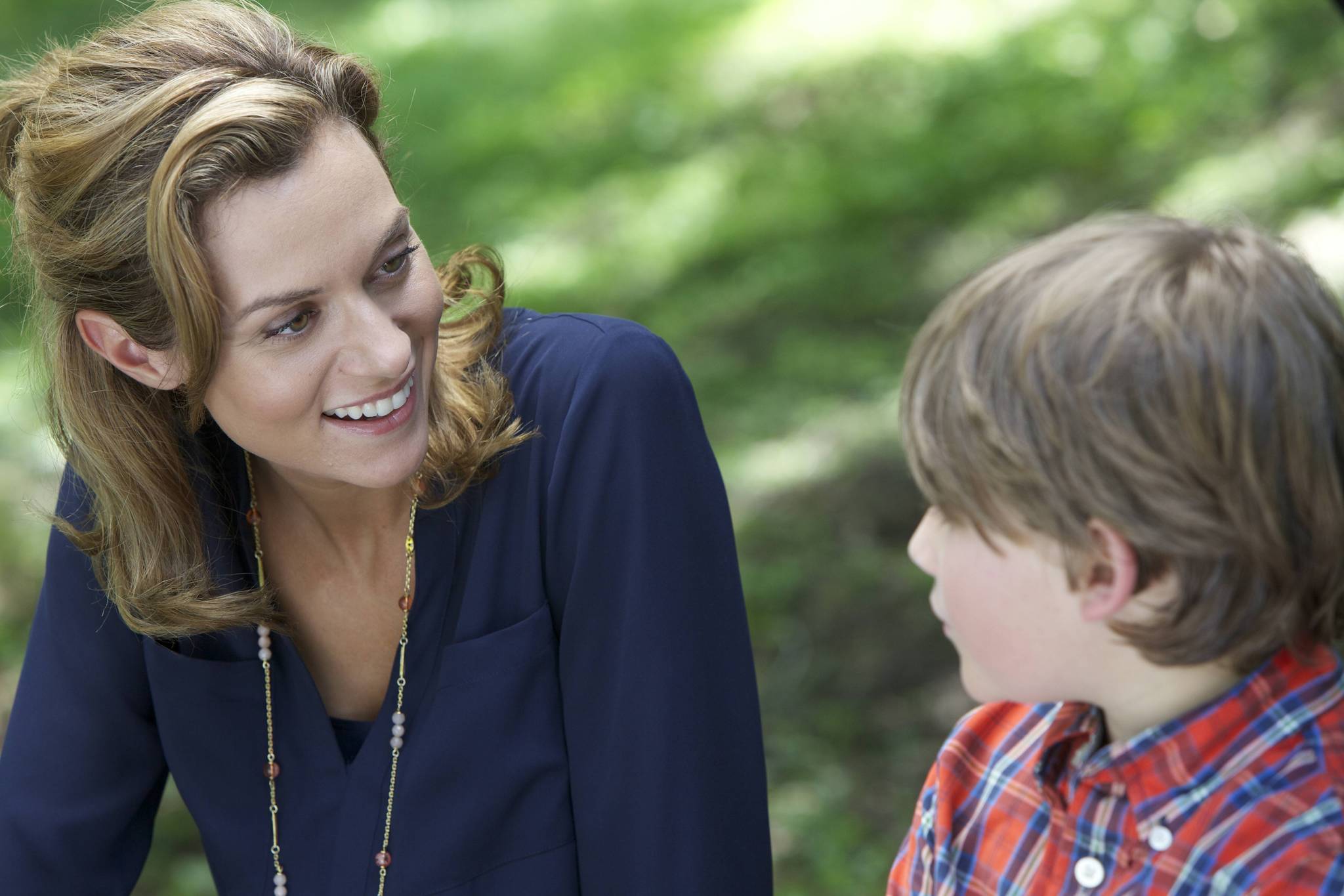 Still of Hilarie Burton and Brody Rose in Christmas on the Bayou (2013)