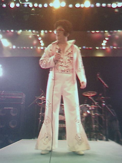 Gary as Elvis 2005