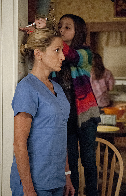 Still of Edie Falco and Mackenzie Aladjem in Nurse Jackie (2009)