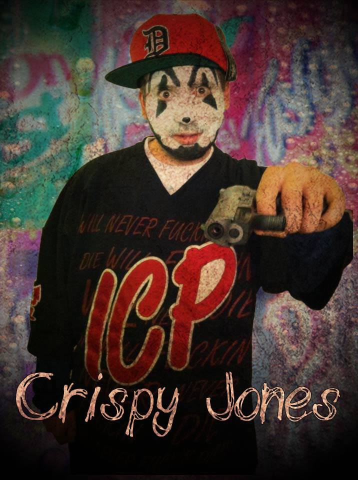 Woop,woop, ninjas!Crispy Jones in the feature film 