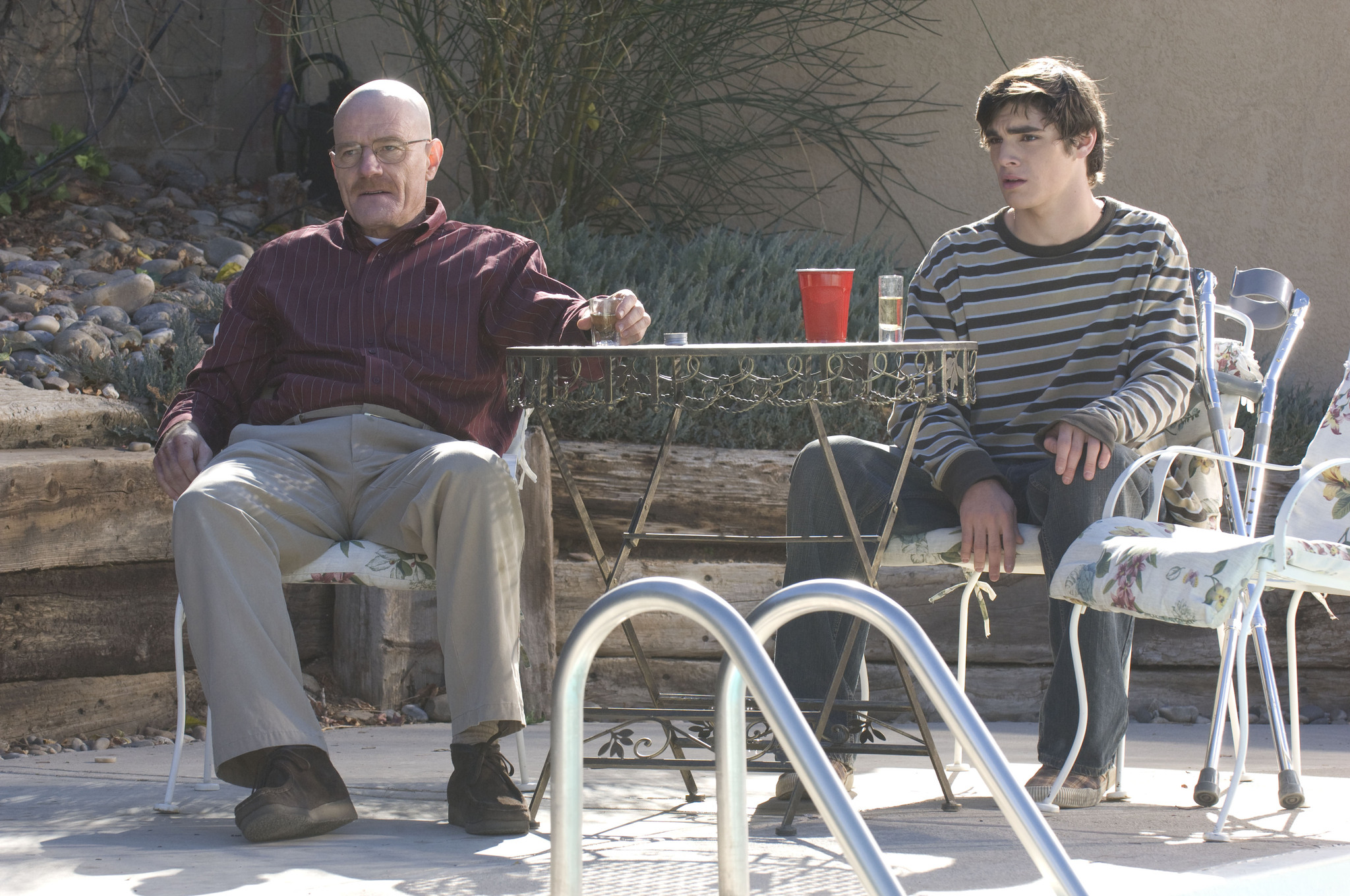 Still of Bryan Cranston and RJ Mitte in Brestantis blogis (2008)