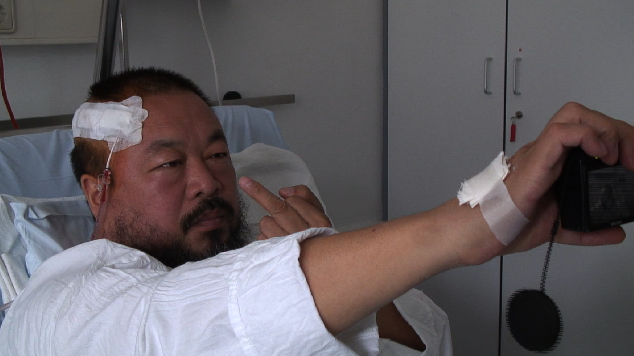 Still of Weiwei Ai in Ai Weiwei: Never Sorry (2012)