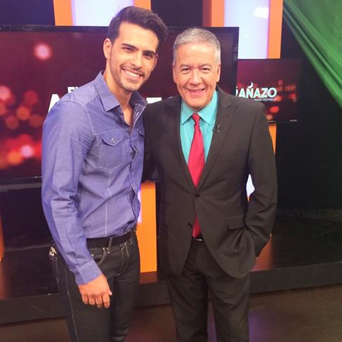 Geovanni Gopradi and Omar moynelo big show El Aranazo .MegaTV. He is talking about his new job in Paul Blart Mall Cop 2