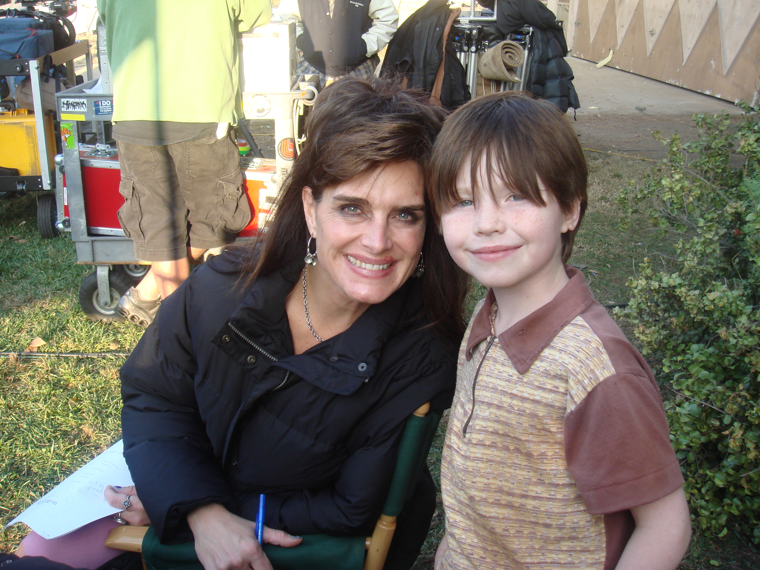 Parker Bolek with Brooke Shields on set for The Middle