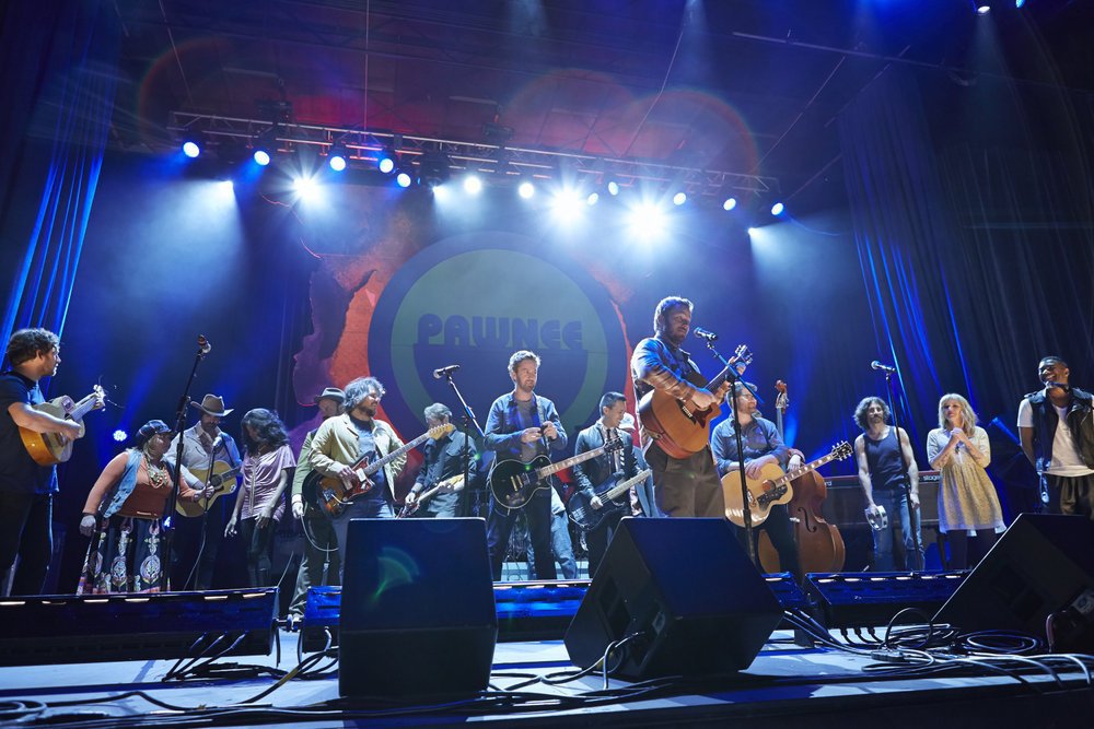 Still of Kay Hanley, Chris Pratt, Jeff Tweedy, Scott Tanner, Colin Meloy and Letters to Cleo in Parks and Recreation (2009)