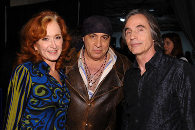 Steven Van Zandt, Jackson Browne and Bonnie Raitt