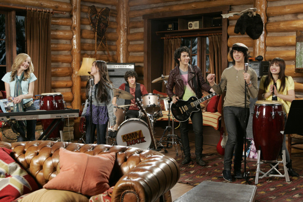 Still of Demi Lovato, Anna Maria Perez de Tagle, Meaghan Martin, Kevin Jonas, Joe Jonas and Nick Jonas in Camp Rock (2008)