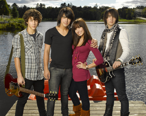 Still of Demi Lovato, Kevin Jonas, Joe Jonas and Nick Jonas in Camp Rock (2008)