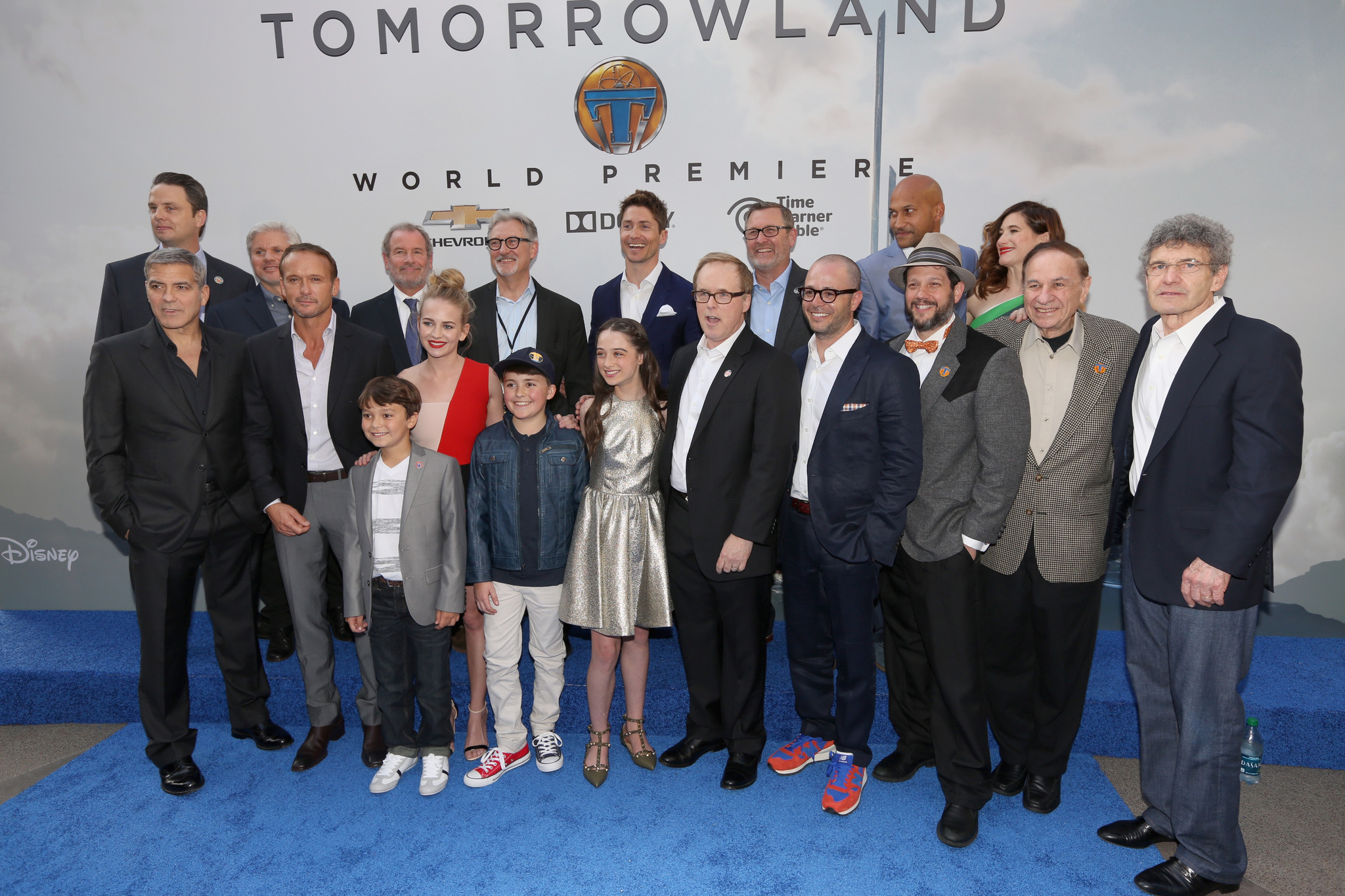 George Clooney, Tim McGraw, Brad Bird, Jeffrey Chernov, Michael Giacchino, Damon Lindelof, Richard Sherman, John Walker, Alan Horn, Kathryn Hahn, Keegan-Michael Key, Britt Robertson, Thomas Robinson, Brigham Taylor, Jeff Jensen, Pierce Gagnon and Raffey Cassidy at event of Rytojaus zeme (2015)